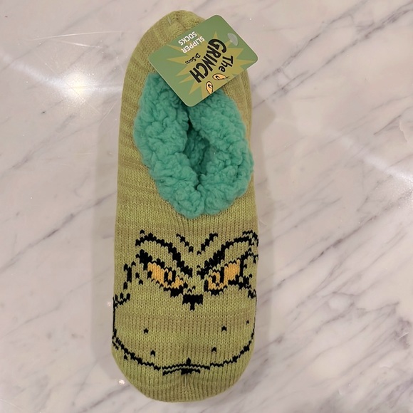 HomeGoods Holiday Nwt The Grinch Slipper Socks Size 91 Poshmark